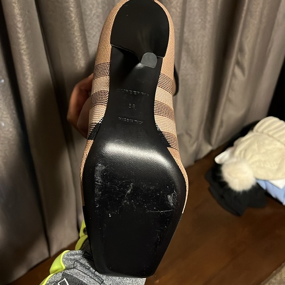 Authentic Burberry Boots size 38 equivalent to an women 8 - Picture 3 of 5